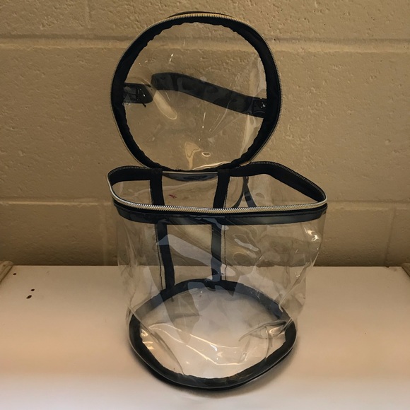 🔥3 MAKEUP BAGS🔥 - Picture 4 of 8